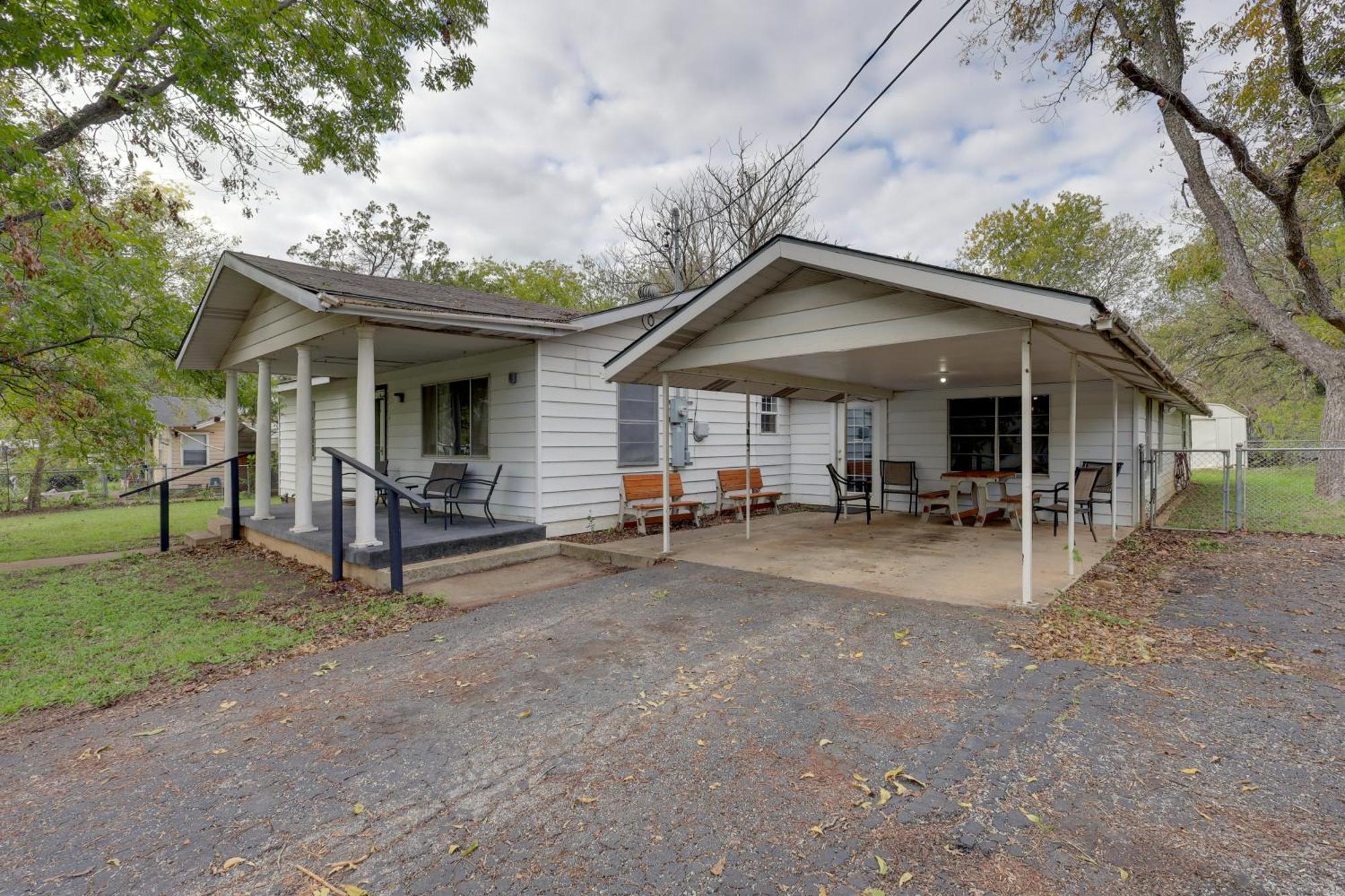Winslons Texas Star - Spacious Belton Family Home! Exterior photo