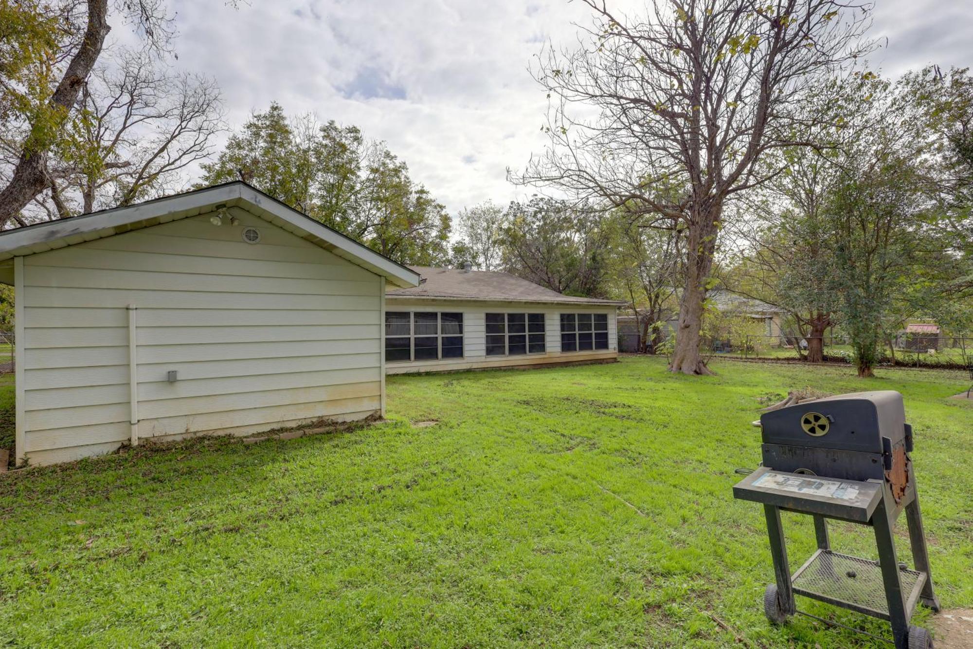 Winslons Texas Star - Spacious Belton Family Home! Exterior photo